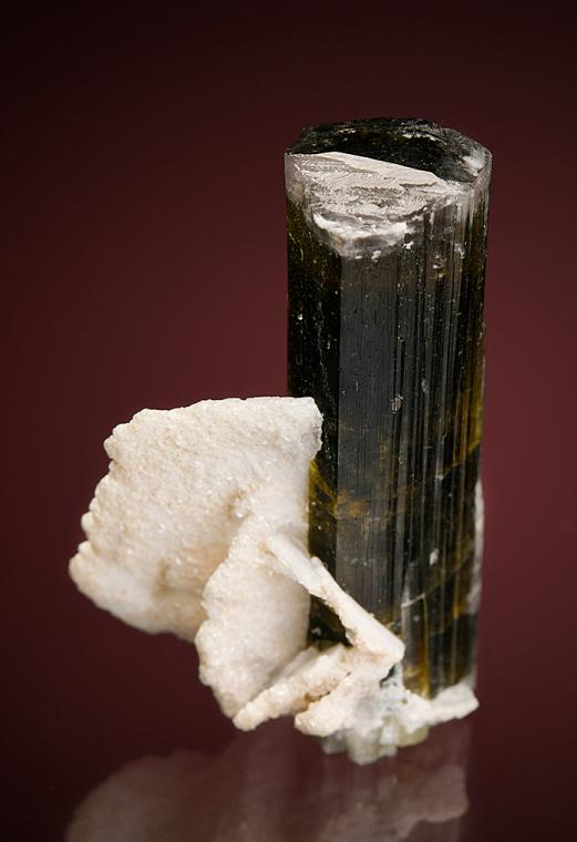 ELBAITE with ALBITE var. Cleavelandite